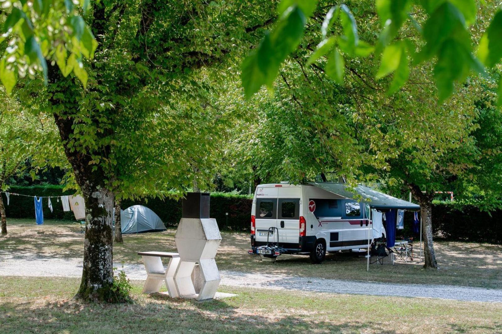 Camping Onlycamp L'Argente Condom Esterno foto