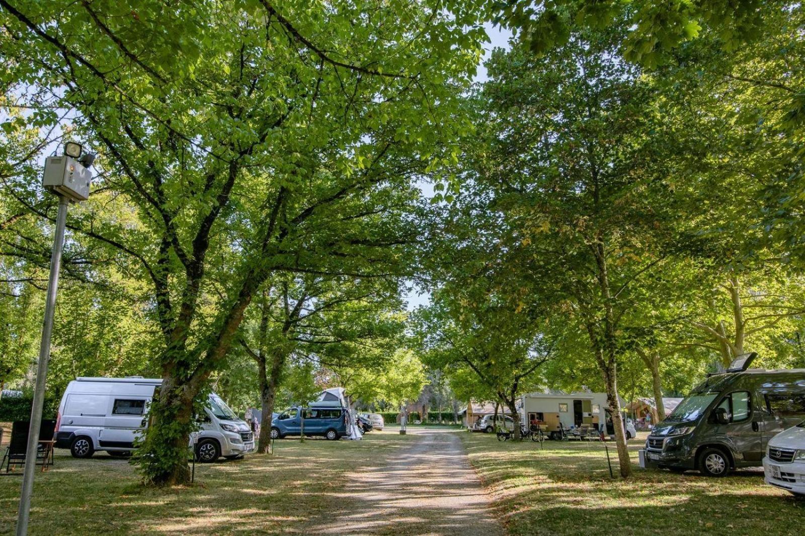 Camping Onlycamp L'Argente Condom Esterno foto